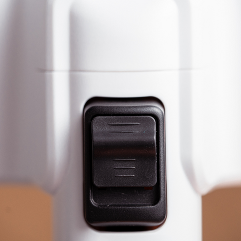 Eén druk op de knop, Geen haar meer te zien!